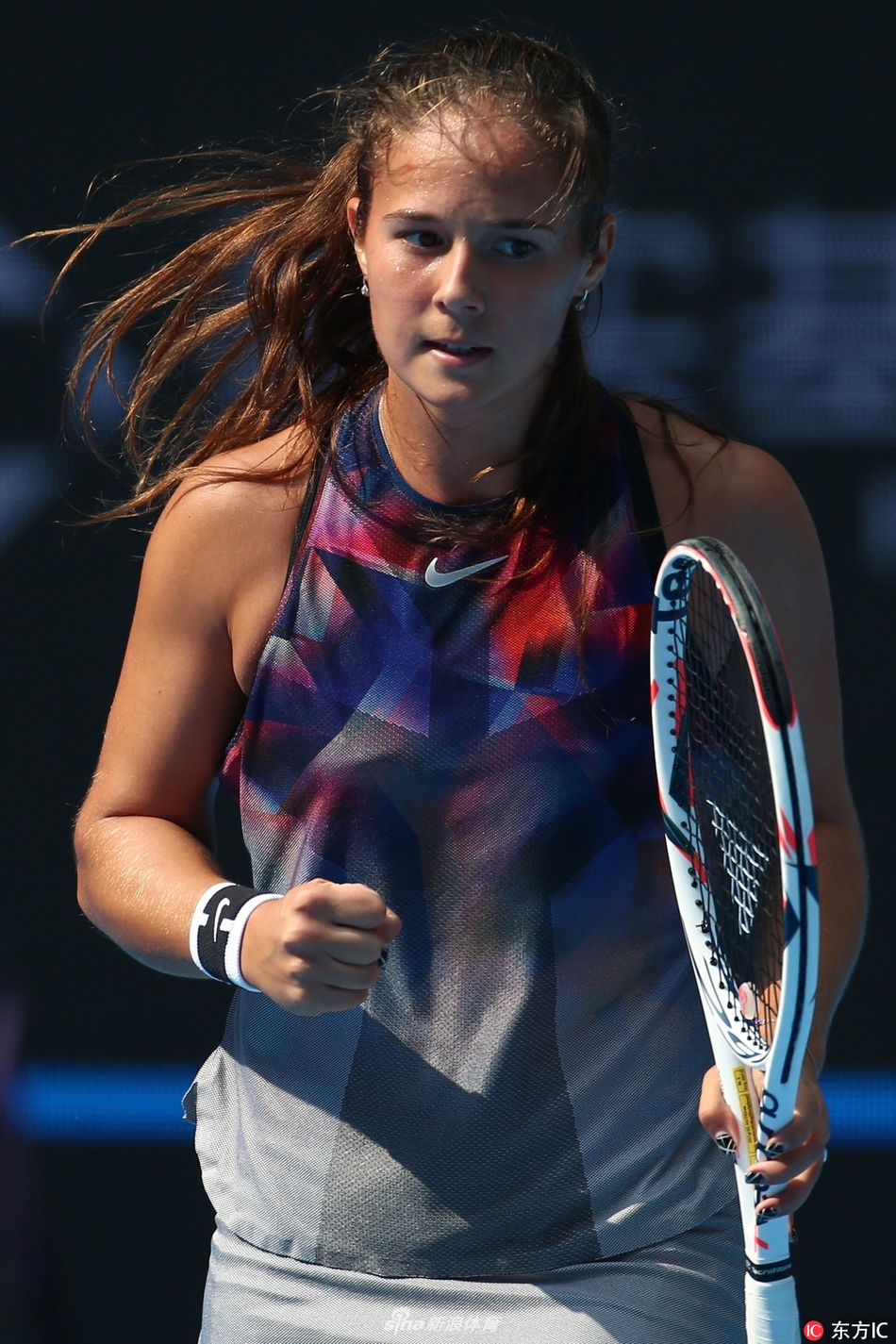 她们通过多 她们通过多