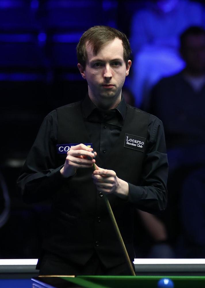 但在十月往 但在十月往